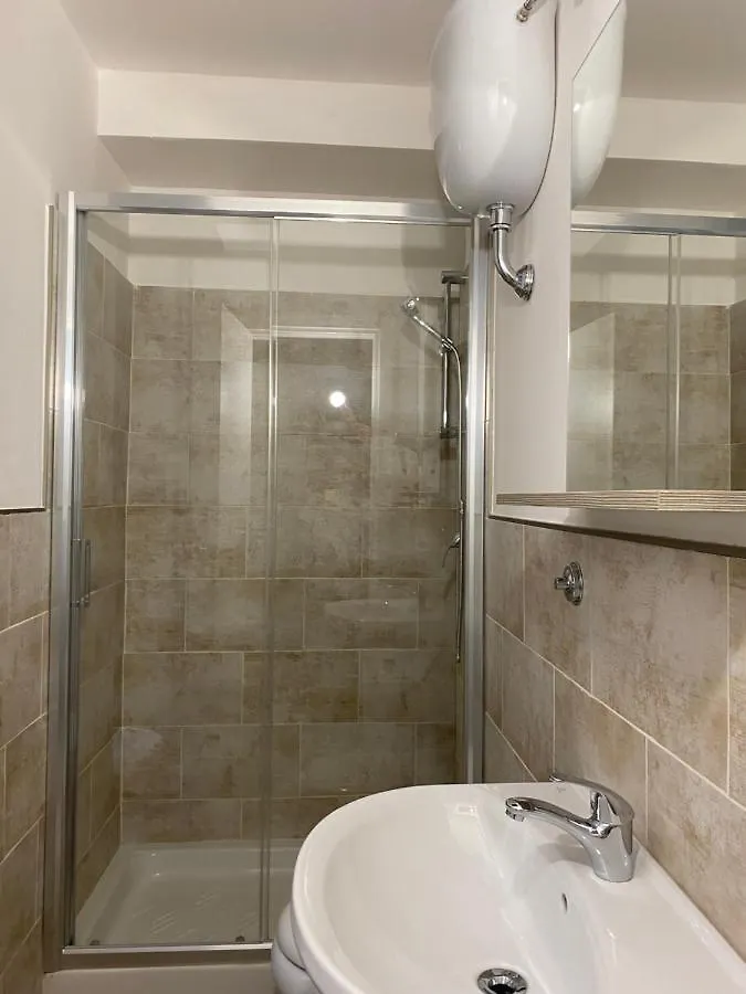 Konukevi Eureka Rooms Roma